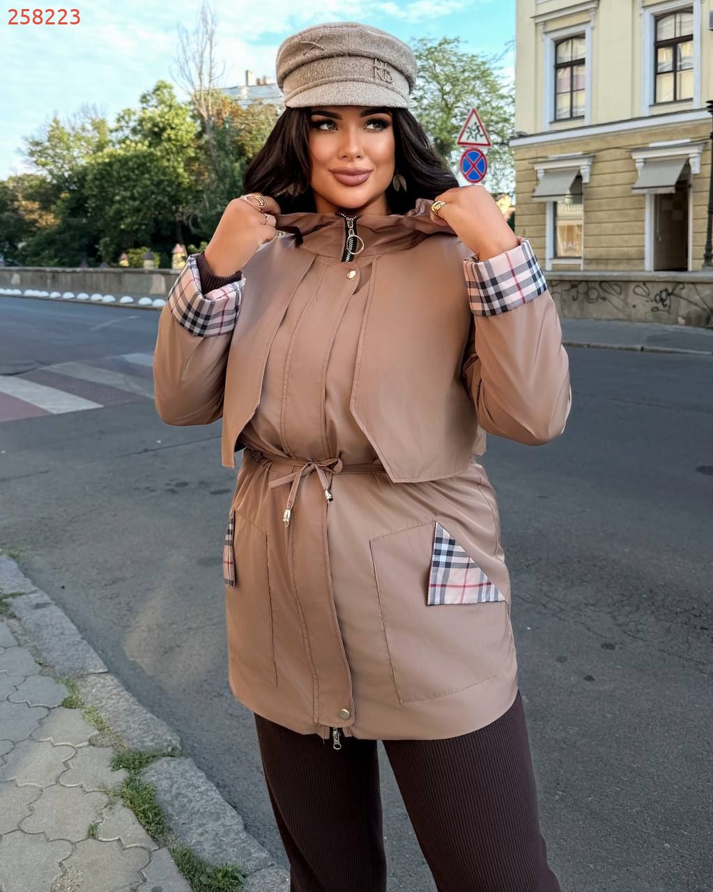 Жіноча демісезонна куртка мокко №258223 — фото 9