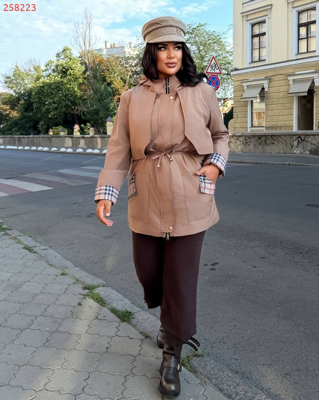 Жіноча демісезонна куртка мокко №258223 — фото 10